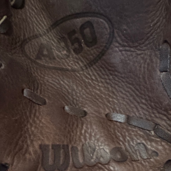 Wilson A950 Classic Brown Leather Glove - Picture 6 of 7